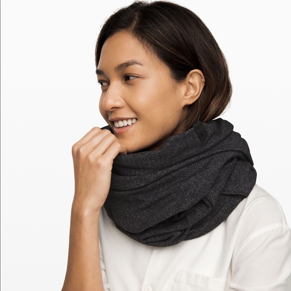 Lululemon VINYASA SCARF *RULU Heathered Black